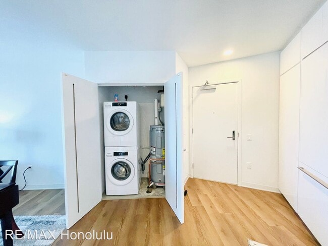 Building Photo - 1 br, 1 bath House - 987 Queen Street  Uni...