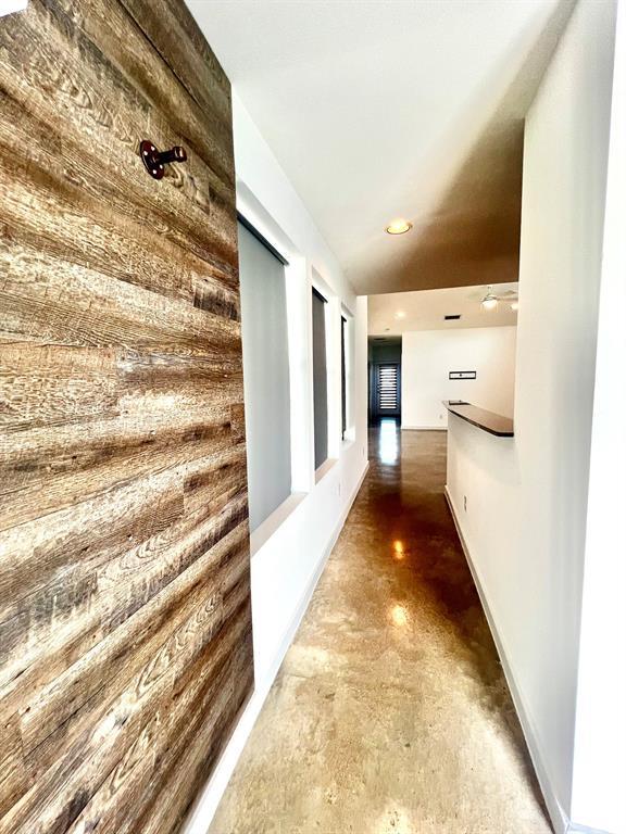Foto del edificio - 5900 Toscana Ave
