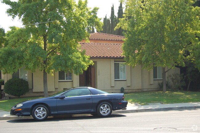 Foto del edificio - 1390 Jonathan St