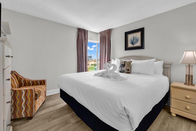 Foto del edificio - 647 N Creekside Dr