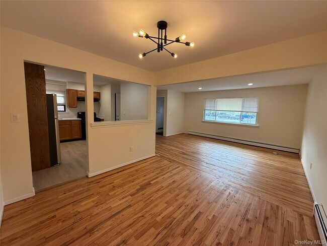 Foto del edificio - 619 E Park Ave