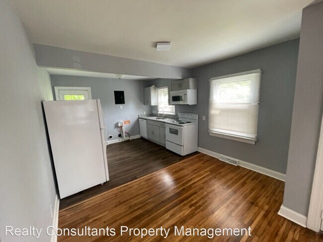 Building Photo - 3 br, 1 bath House - 2024 Barringer Drive