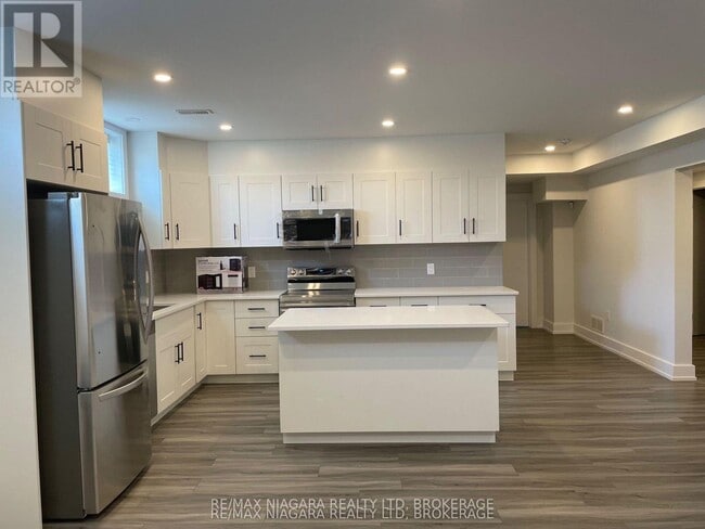 Building Photo - 6484 Sam Iorfida Dr