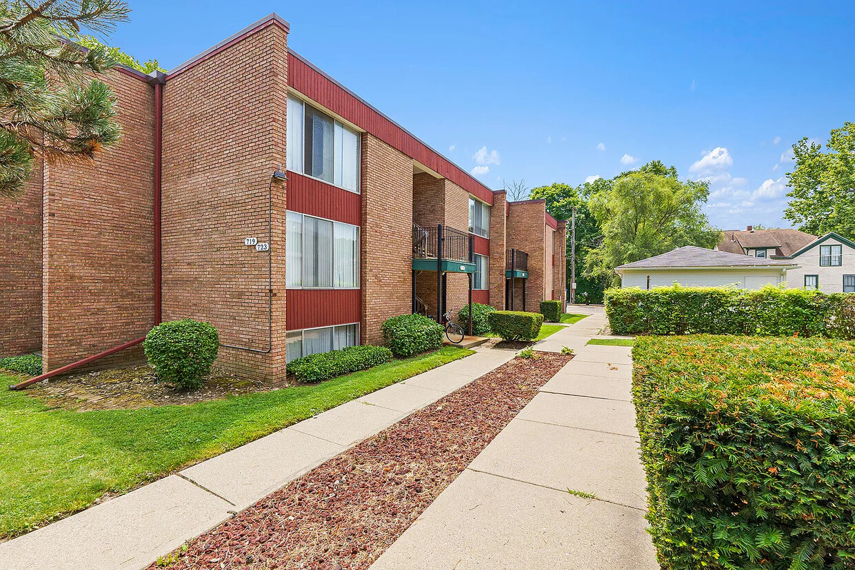 Primary Photo - Colony Apartments