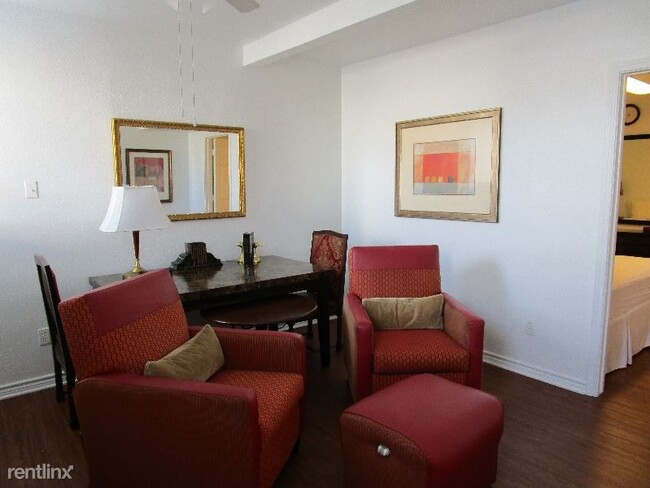 Building Photo - 1 br, 1 bath Apartment - 114 E Frank St