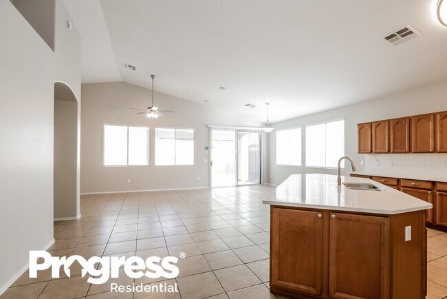 Building Photo - 4130 W Vineyard Rd