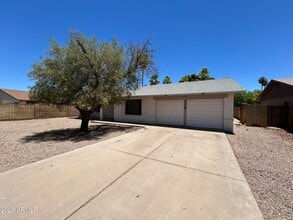 Building Photo - 5309 S River Dr