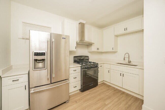 Foto del edificio - 3444 W 135th St