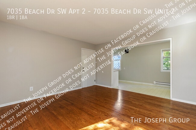 Foto del edificio - 7035 Beach Dr SW