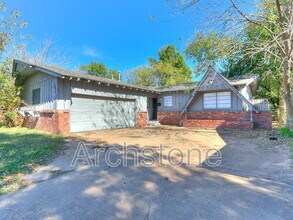Building Photo - 1424 Tanglewood Dr