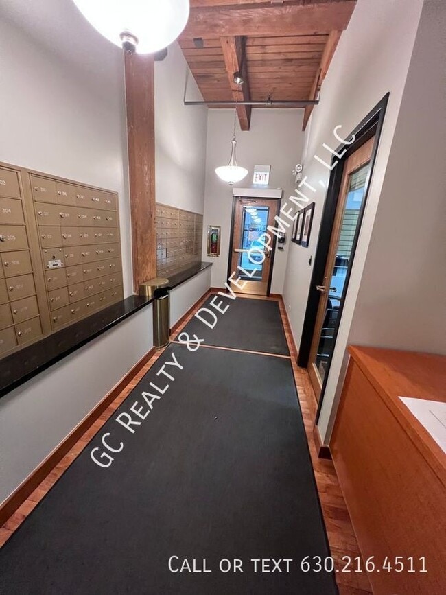 Building Photo - 540 N Lake Shore Dr