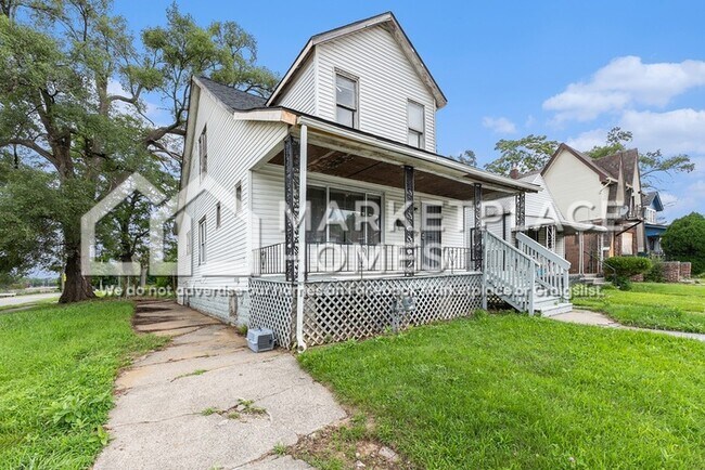 Foto del edificio - 15457 Cloverlawn Ave