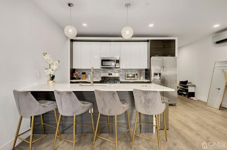 Foto principal - 68 69th St