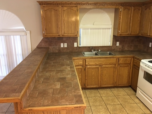 Building Photo - 1803 S Juniper St