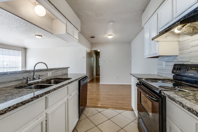 Foto del edificio - 7406 Amherst Dr