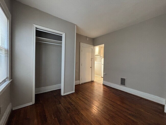 Foto del edificio - Tickle Realty, LLC
