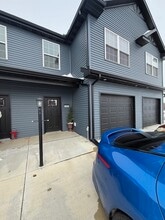 Building Photo - 3304 Stoneway Ct