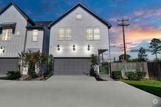 Building Photo - 3302 Timbergrove Heights St.