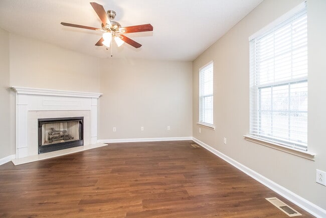 Building Photo - 3026 Penny Ln