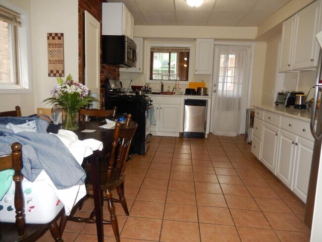 Foto del edificio - 129 Orleans St