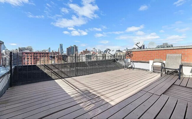 Building Photo - 118 Ridge Street