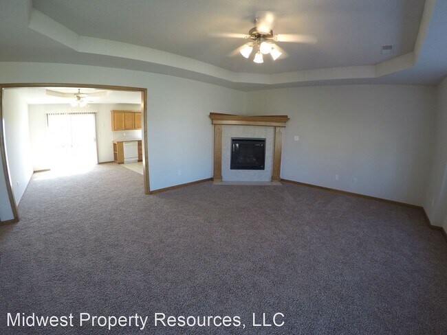 Building Photo - 3 br, 2 bath House - 2105 Cherokee Dr