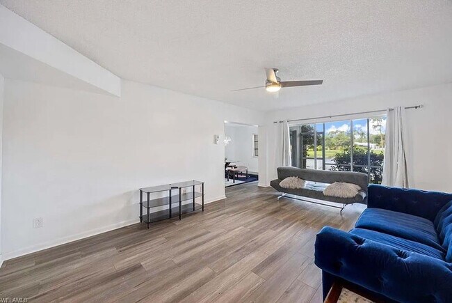 Foto del edificio - 209 Bobolink Way