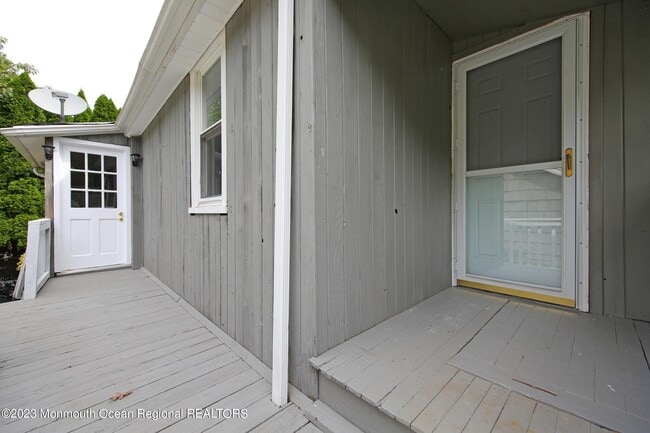 Building Photo - 109 Valley Ave