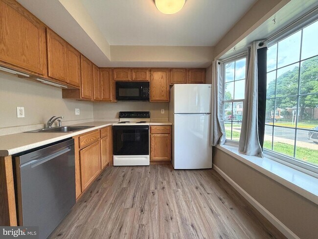 Foto del edificio - 8854 Cherry Oak Ct