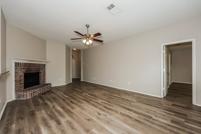 Building Photo - 1326 Misty Dr