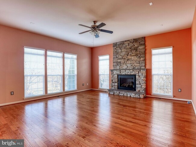 Building Photo - 4 Bedroom Single Family Home in Boyce