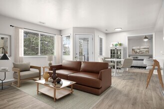 Renovated - Lakeside Village UT