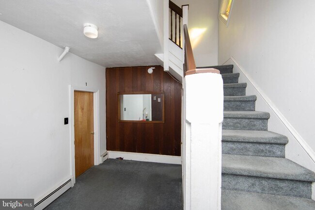 Main Entrance - 11 E Thompson Ave