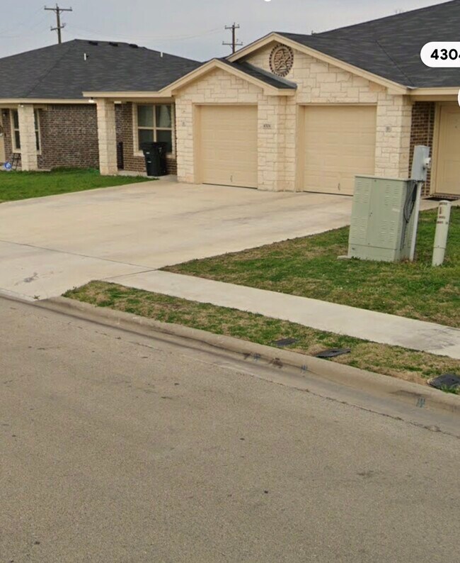 Foto del edificio - 4304 Ivory Ln