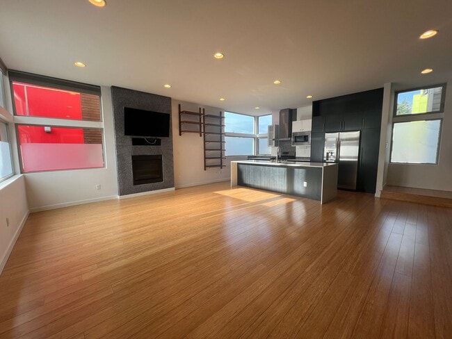 Foto del edificio - Beautiful Modern House near Columbia City in Seattle