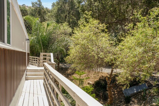 Foto del edificio - Charming 2 bed 2 bath home in Simi Valley!