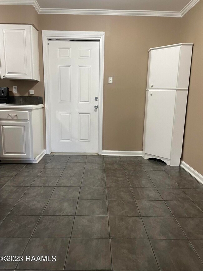 106 S Parkwood Dr, Youngsville, LA 70592 Townhome Rentals in