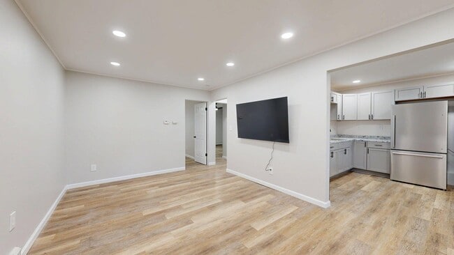 Building Photo - 124 Allen Dr