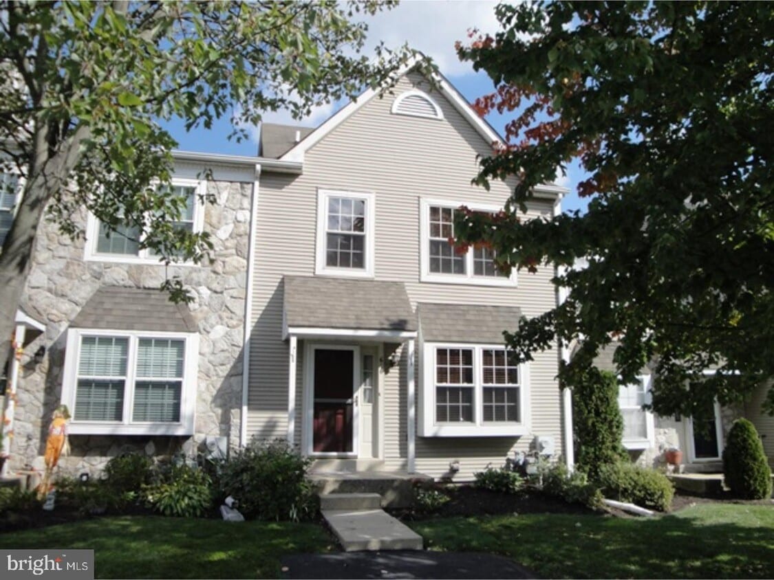 Primary Photo - 616 Longwood Rd