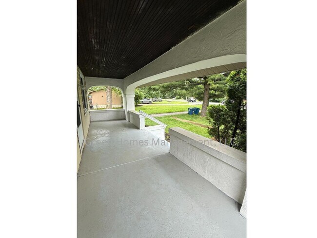Foto del edificio - 11722 Larimore Rd