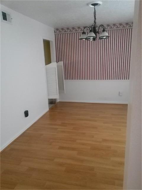 Foto del edificio - 13807 Towne W Blvd