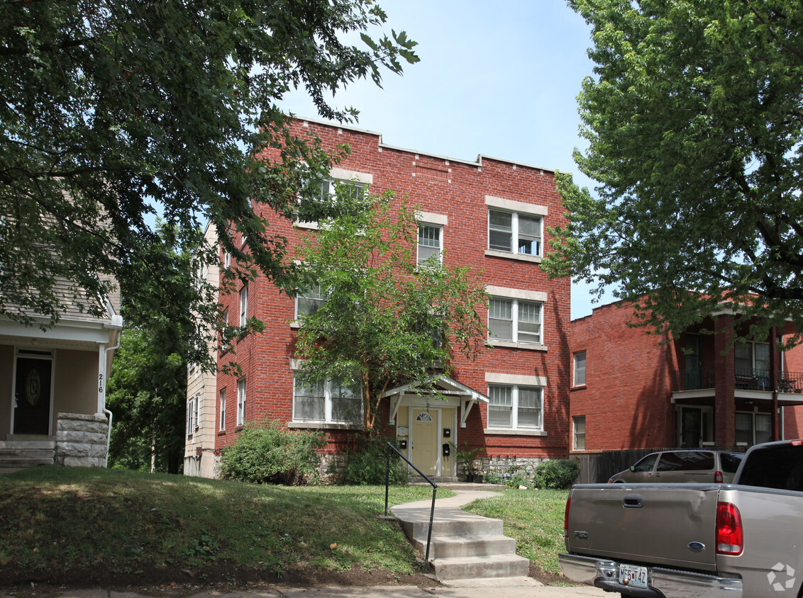 Foto del edificio - 218 N Clinton Pl
