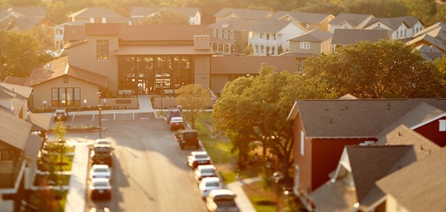 Exterior-Aerial-Building-Cottages San Marcos-TX-02-web - Cottages at San Marcos