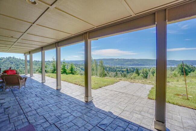 Foto del edificio - BEAUTIFUL SPACIOUS TWO BEDROOM WITH OFFICE...