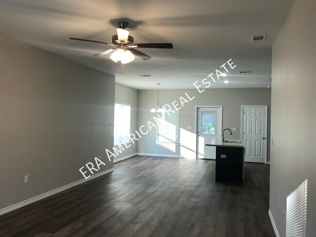 Foto del edificio - 714 Robinson Ave E