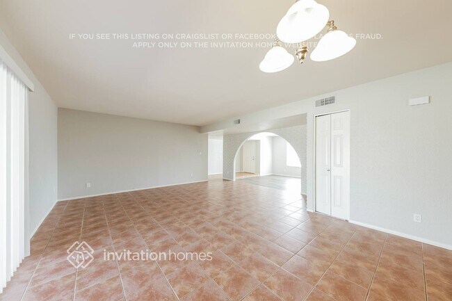Building Photo - 5808 W Mary Jane Ln