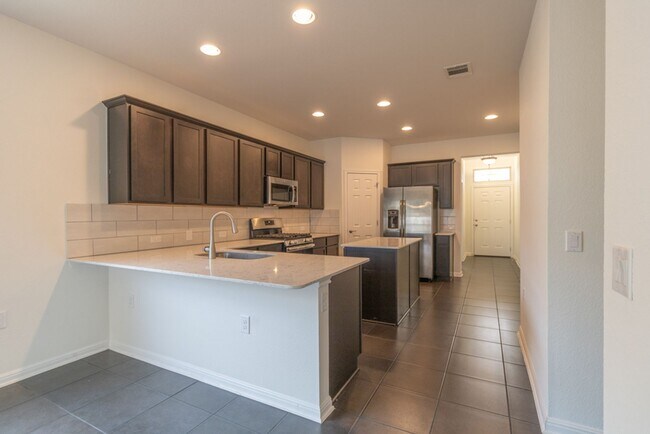 Building Photo - 909 Durness Dr