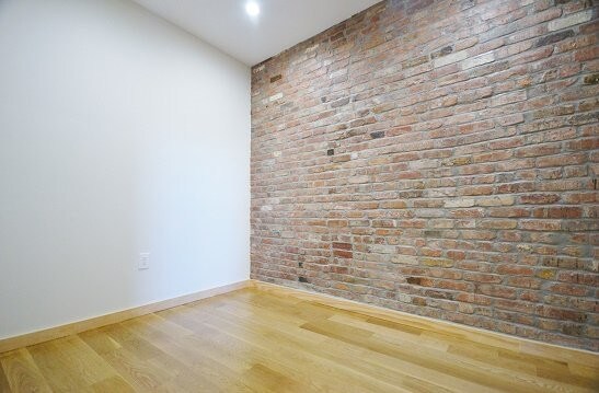 Building Photo - 111 Mott St