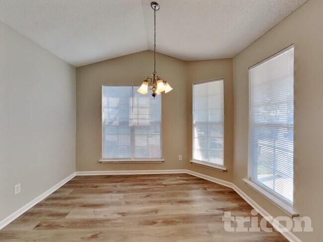 Foto del edificio - 257 Double Eagle Cir