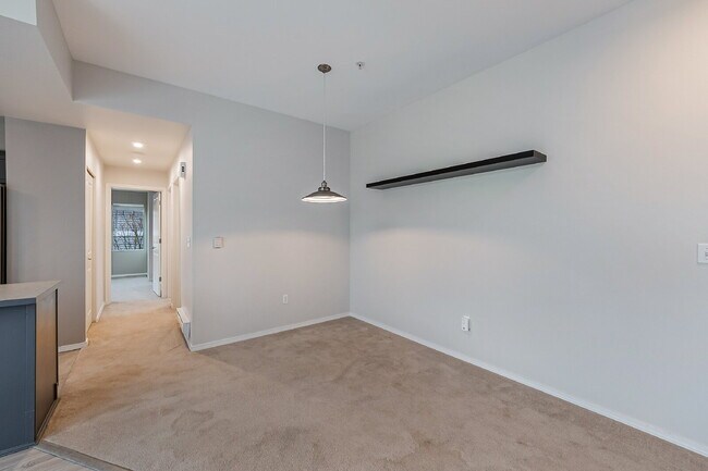 Foto del edificio - Looking for a place to call home, look no further.  Move-in ready, call and schedule a showing.